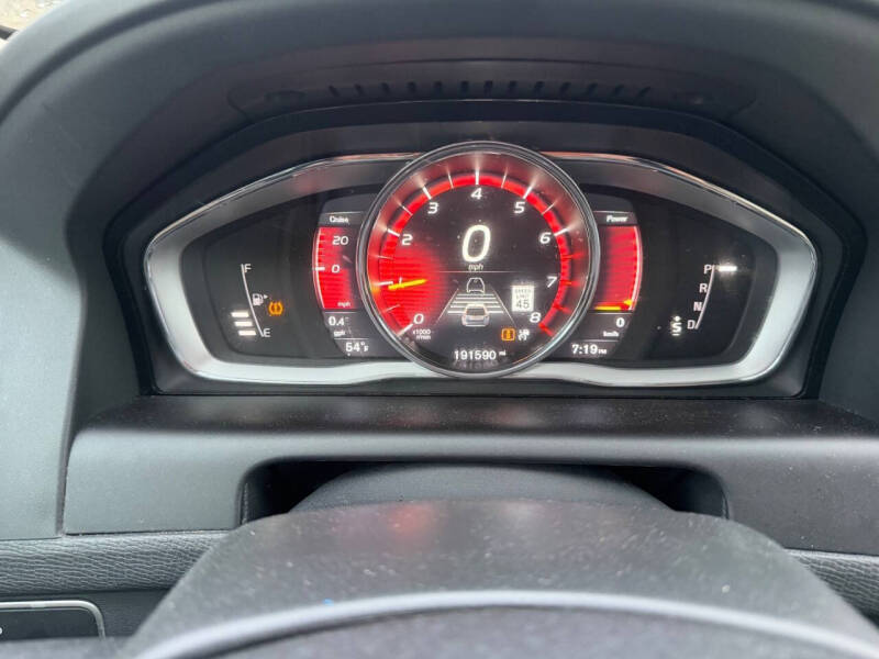2017 Volvo XC60 T5 Dynamic