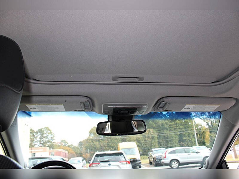 2020 Toyota Camry Hybrid XLE