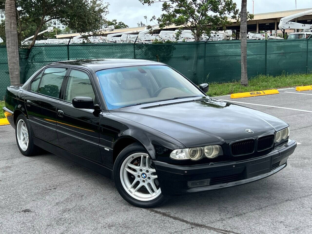 2000 BMW 7 Series  - $13,900