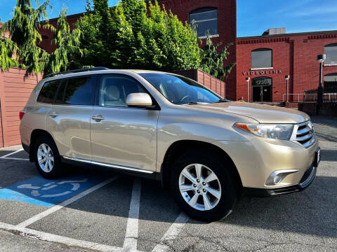2012 Toyota Highlander for sale at KG MOTORS in West Newton MA