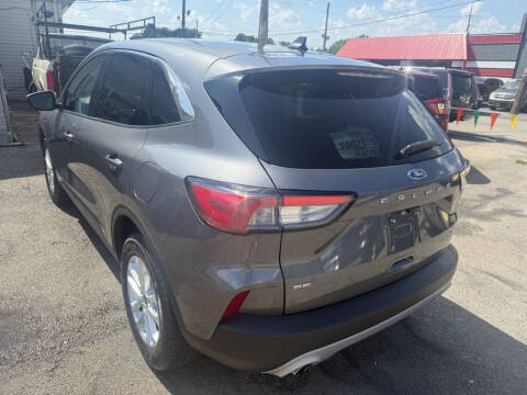 2022 Ford Escape Hybrid SE