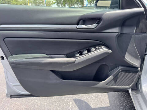 2023 Nissan Altima 2.5 SV