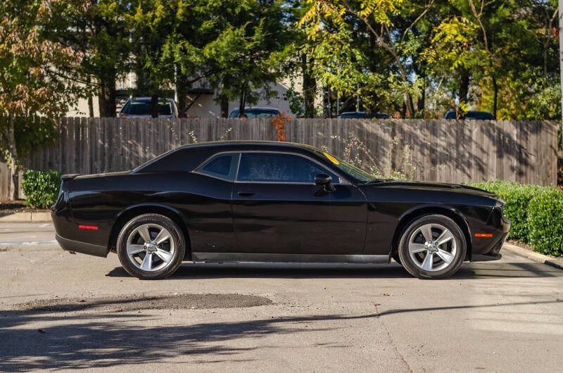 2016 Dodge Challenger SXT