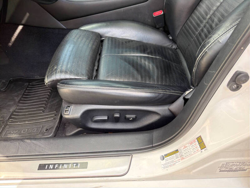 2015 Infiniti Q50