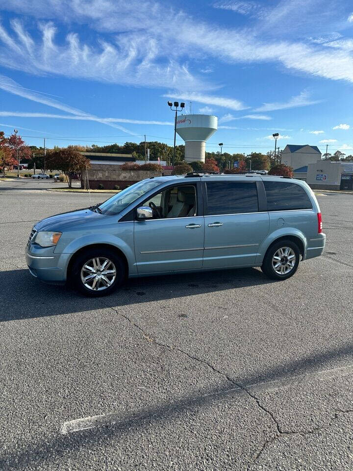 2008 Chrysler Town and Country for sale at Concord Auto Mall in Concord, NC