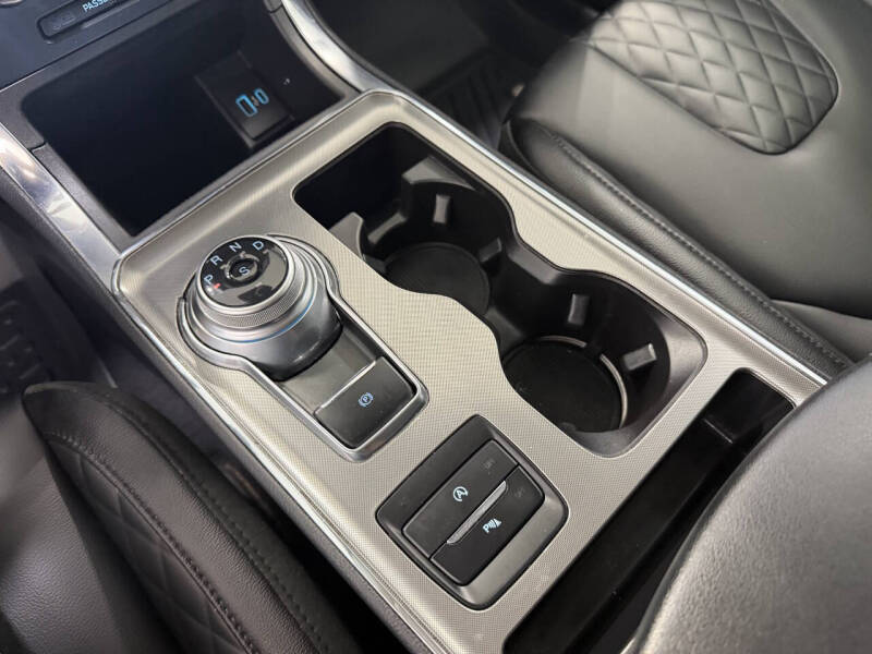 2023 Ford Edge Titanium