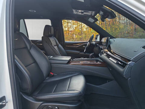 2022 Cadillac Escalade Luxury