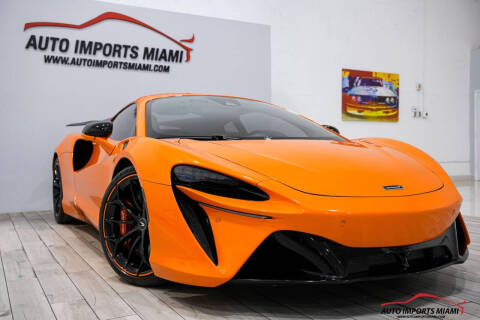 2023 McLaren Artura