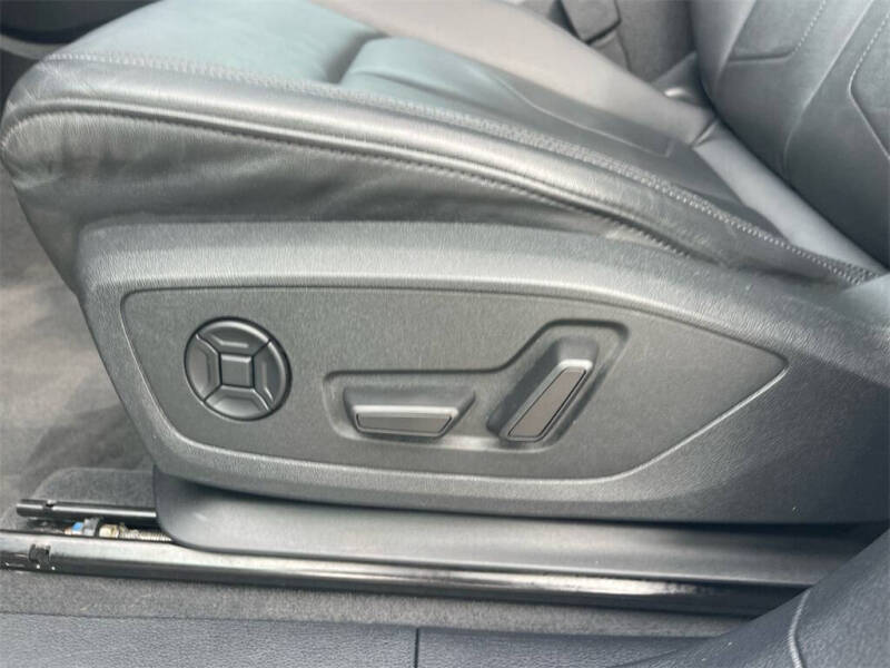 2023 Audi Q3 quattro S line Premium 45 TFSI