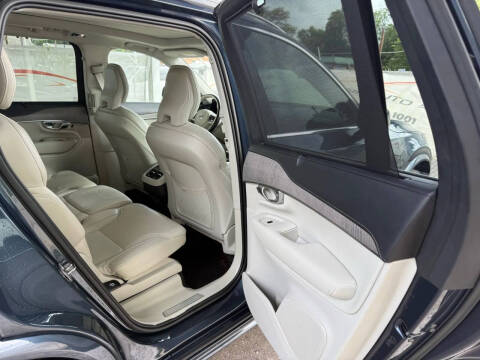 2022 Volvo XC90 T6 Inscription 7-Passenger