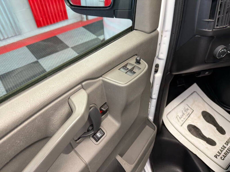 2024 GMC Savana 2500