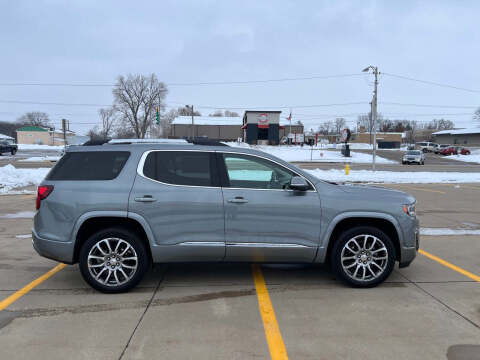 2023 GMC Acadia Denali