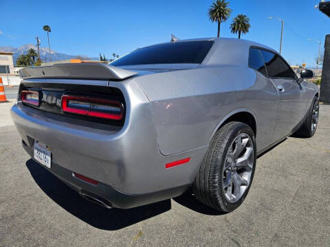 2015 Dodge Challenger SXT Plus