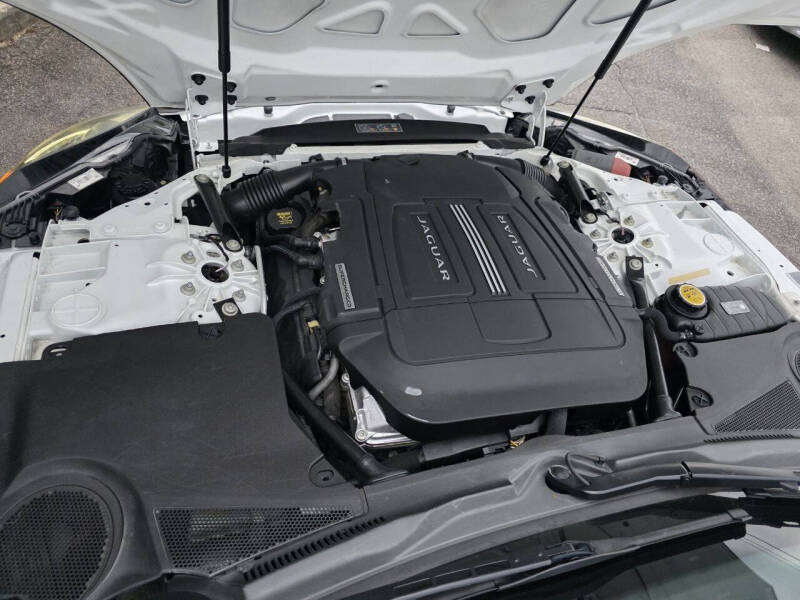 2015 Jaguar F-TYPE R