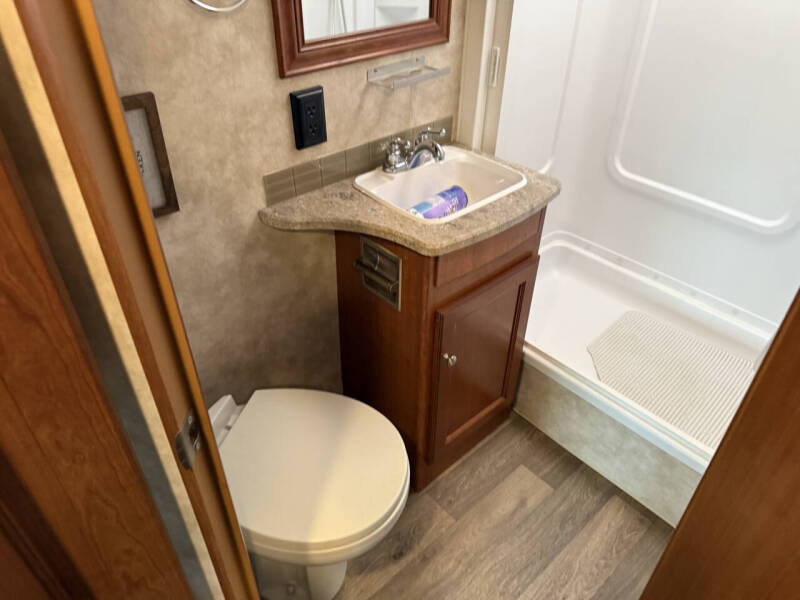 2019 Winnebago Vista 27PE