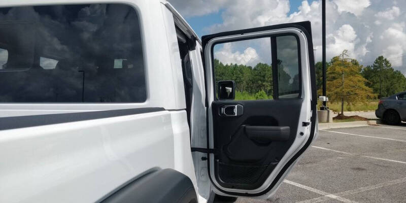 2025 Jeep Gladiator Mojave