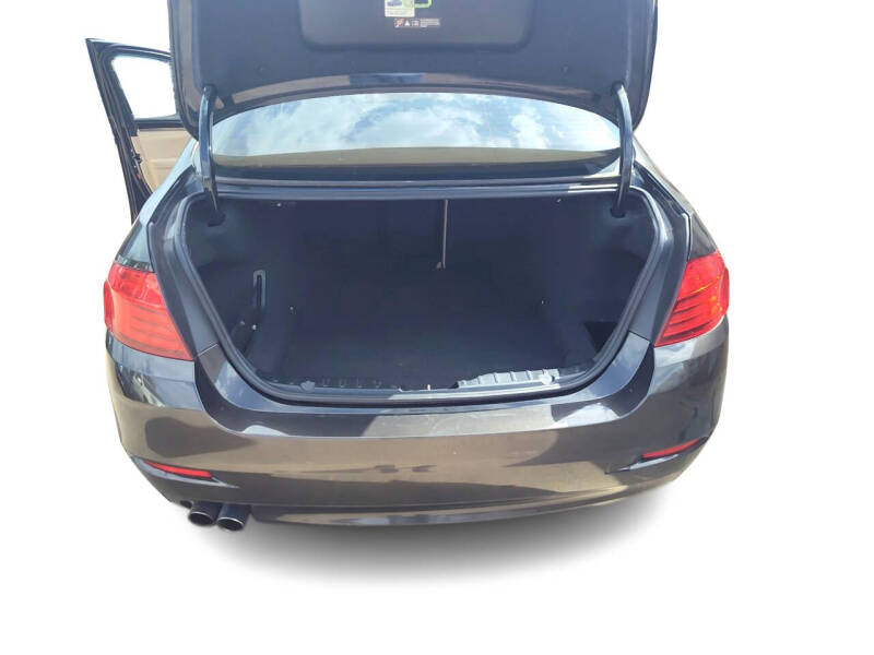 2015 BMW 5 Series 528i