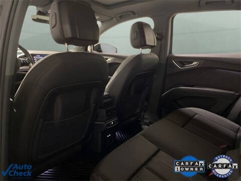 2024 Audi Q4 e-tron quattro Premium Plus 50