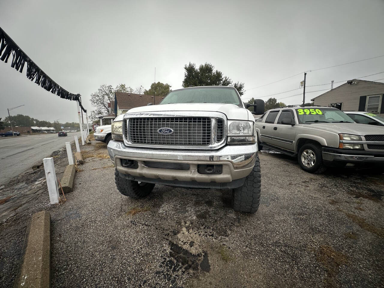 Off white 2000 Ford Excursion Limited 4dr Limited 4WD SUV 10