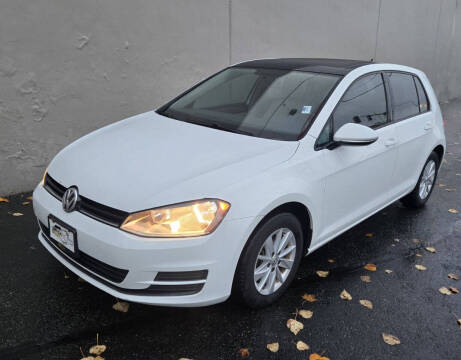 2016 Volkswagen Golf TSI S