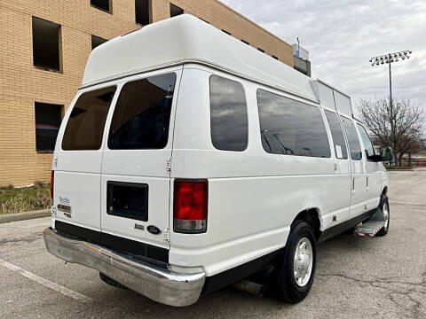 2013 Ford E-Series E-350 SD