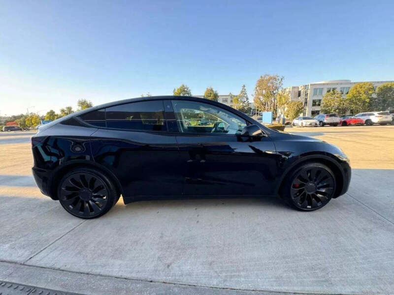 2023 Tesla Model Y Performance