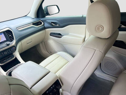 2022 GMC Acadia Denali