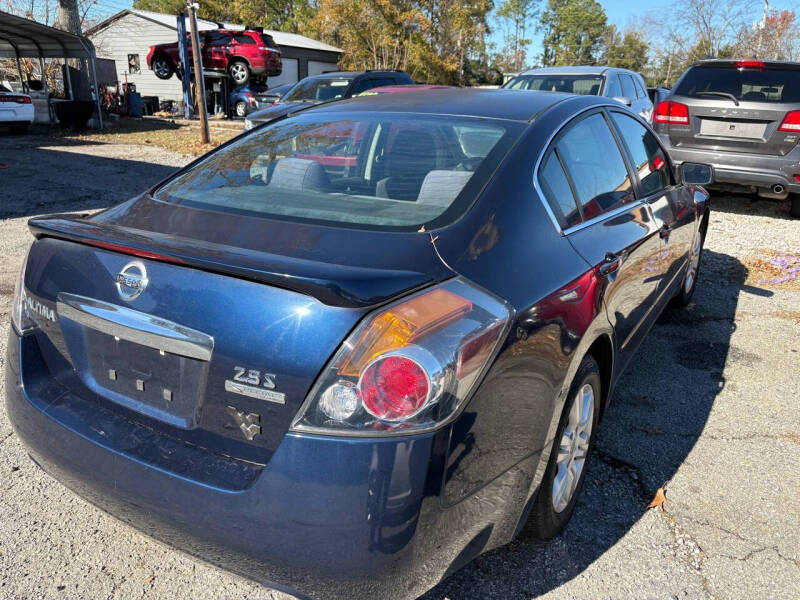 2011 Nissan Altima S photo 7