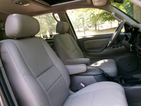 2003 Toyota Sequoia SR5