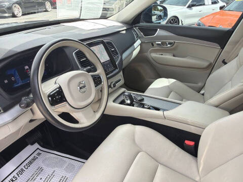 2024 Volvo XC90 B5 Core Bright Theme