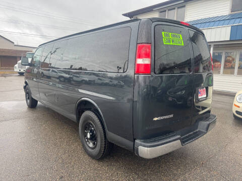 2017 Chevrolet Express LT 3500