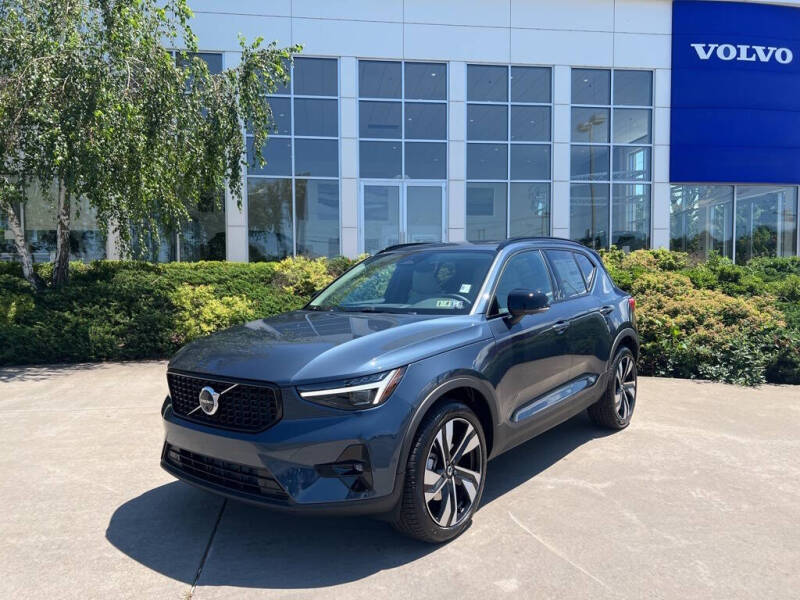2026 Volvo XC40 B5 Ultra