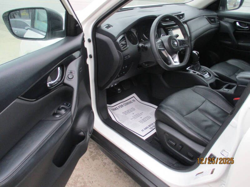 2017 Nissan Rogue SL