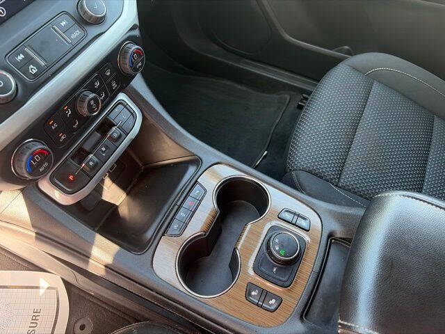 2022 GMC Acadia SLE