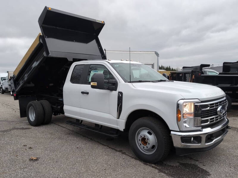 2025 Ford F-350 Super Duty XL
