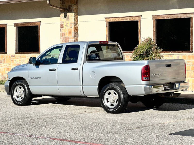 2004 Dodge Ram 2500 Pickup SLT photo 3