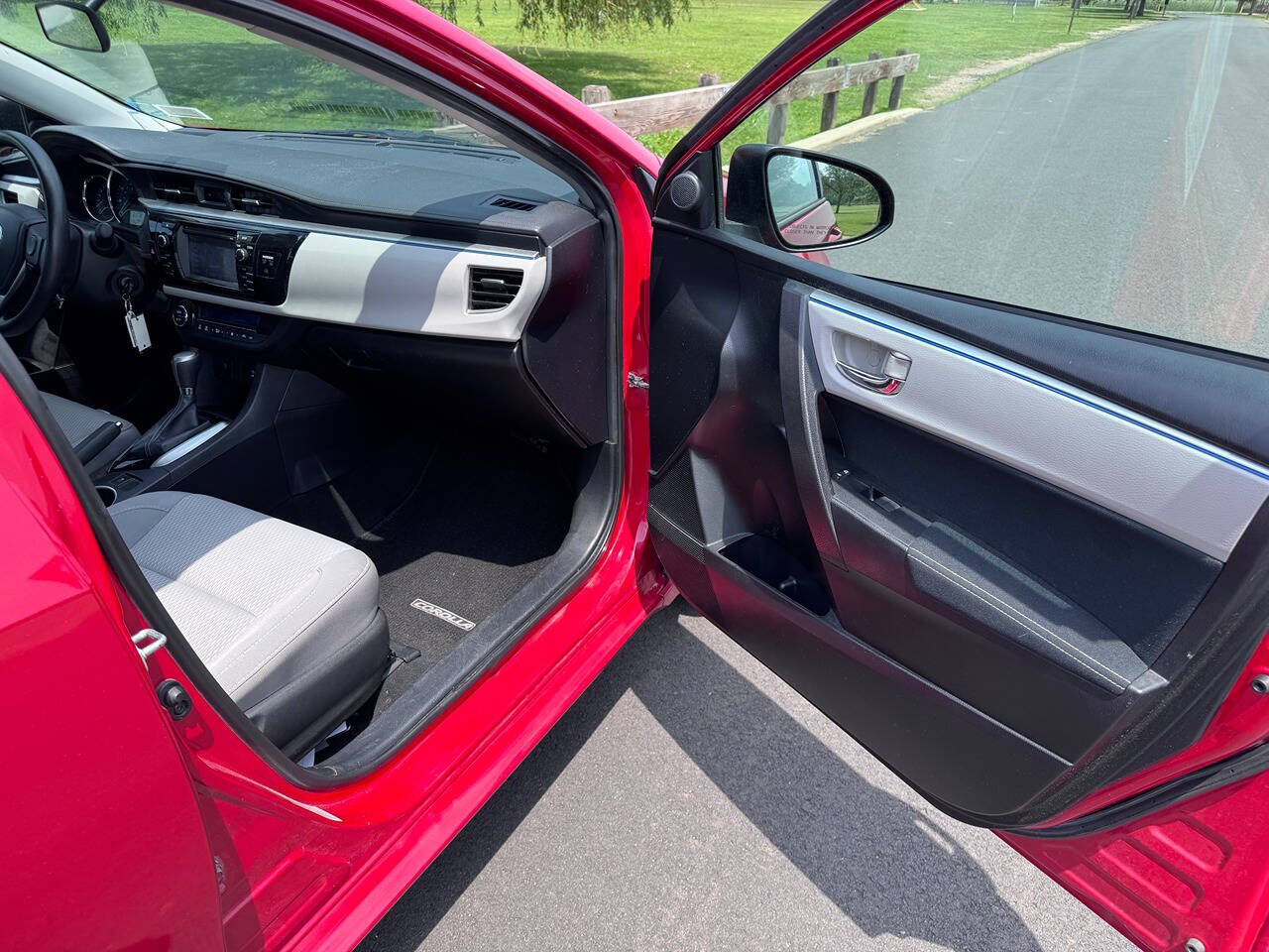 2015 Toyota Corolla 15