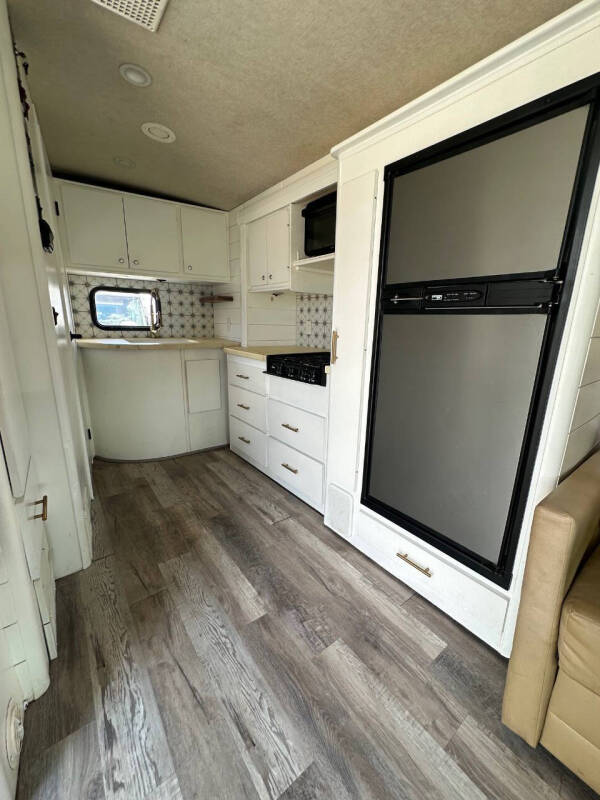 2010 Itasca NAVION 24A