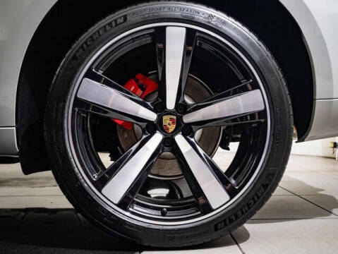 2025 Porsche Macan S