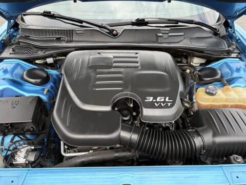 2015 Dodge Challenger SXT Plus