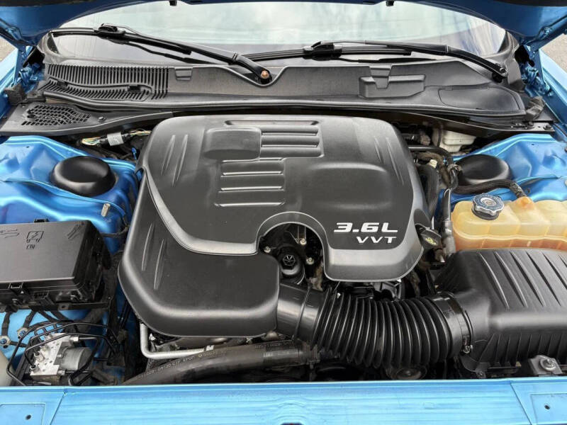 2015 Dodge Challenger SXT Plus