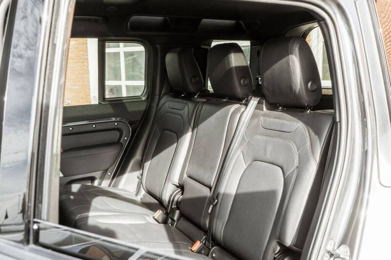 2023 Land Rover Defender 110 S