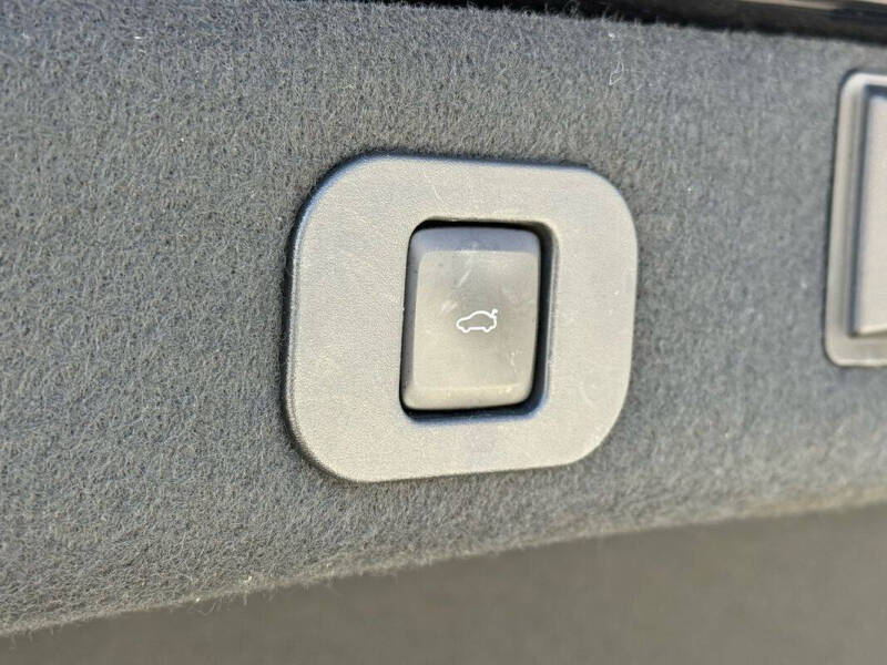 2017 Lincoln Continental Reserve