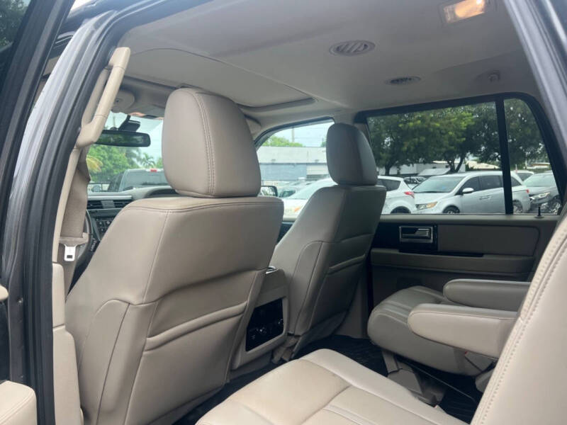 2017 Lincoln Navigator Select