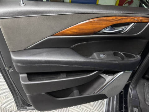 2017 Cadillac Escalade ESV Luxury