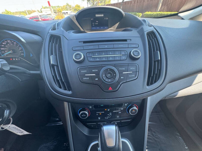 2017 Ford C-MAX Hybrid SE