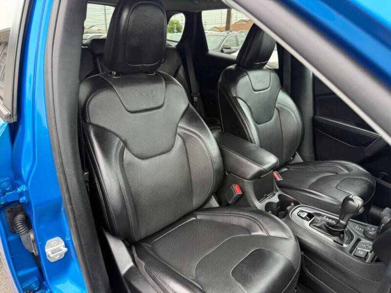 2023 Jeep Cherokee Altitude Lux