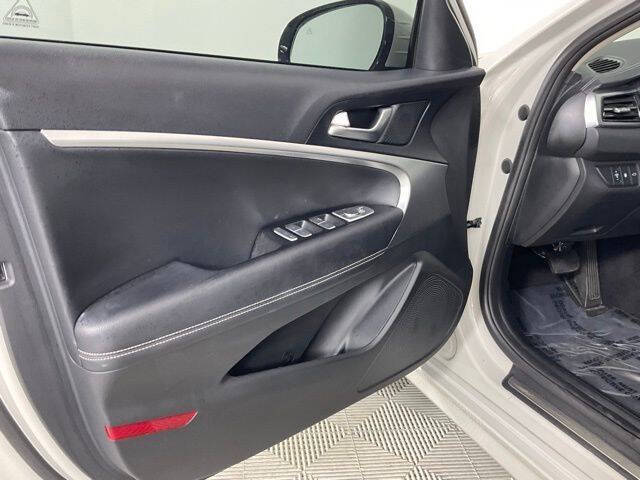 2025 Genesis G70