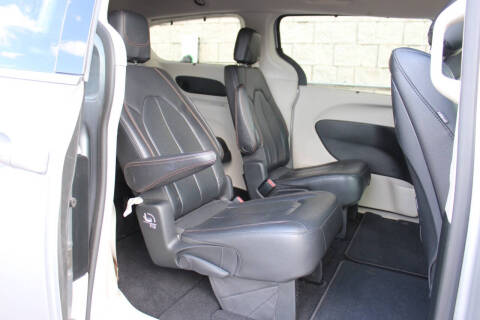 2018 Chrysler Pacifica Touring L Plus