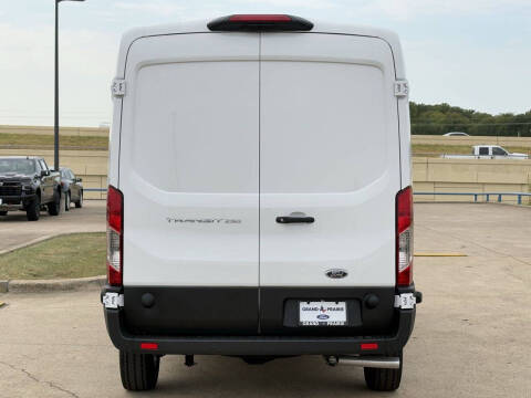 2025 Ford Transit 250
